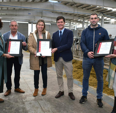 Entrega certificado Bienestar Animal Welfair Diputación de Lugo